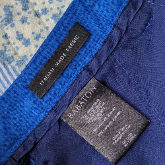 Aritzia BABATON High Waisted Pleated Shorts, Blue, Womens US 0 (26" waist) - Picture 4 of 4